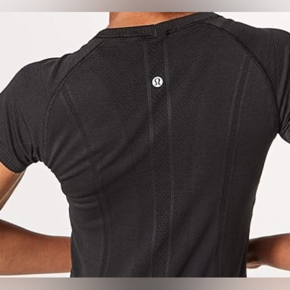 Lululemon Swiftly Tech Short-Sleeve Shirt Size 10 Black